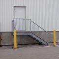 Steel_stairs_with_bollards